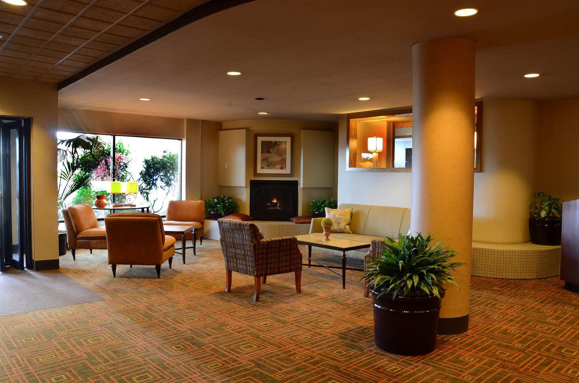 Monarch Hotel & Conference Center Clackamas Exterior photo